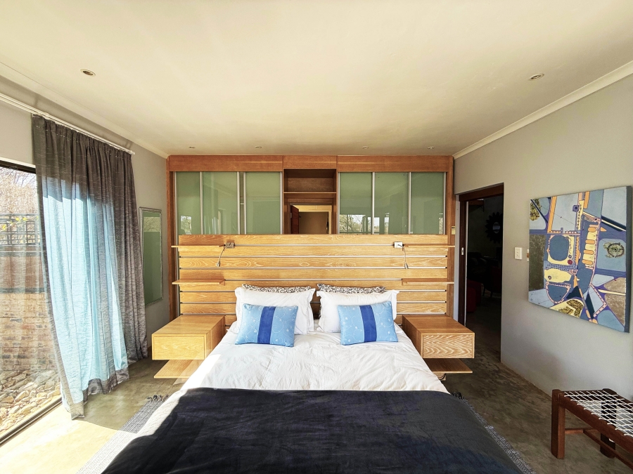 5 Bedroom Property for Sale in Viljoenskroon Rural Free State